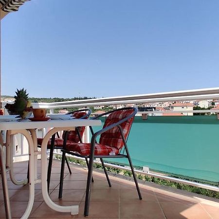 Apartment Dea Trogir Exterior photo